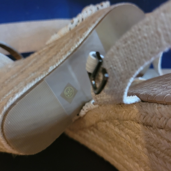 Wedges - Picture 3 of 5